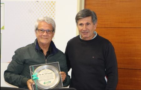 Reconocimiento a Raúl Escalada, gestor de investigaciones y desarrollo para el sector yerbatero imagen-1