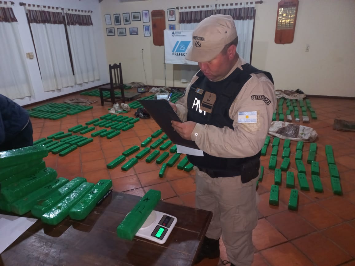 Prefectura secuestró un cargamento millonario de marihuana en San Javier imagen-1