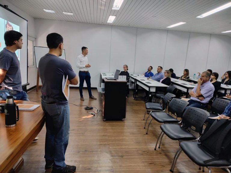 Comercios y Pymes de Posadas participaron en los primeros Talleres del Programa de Educación Financiera imagen-46