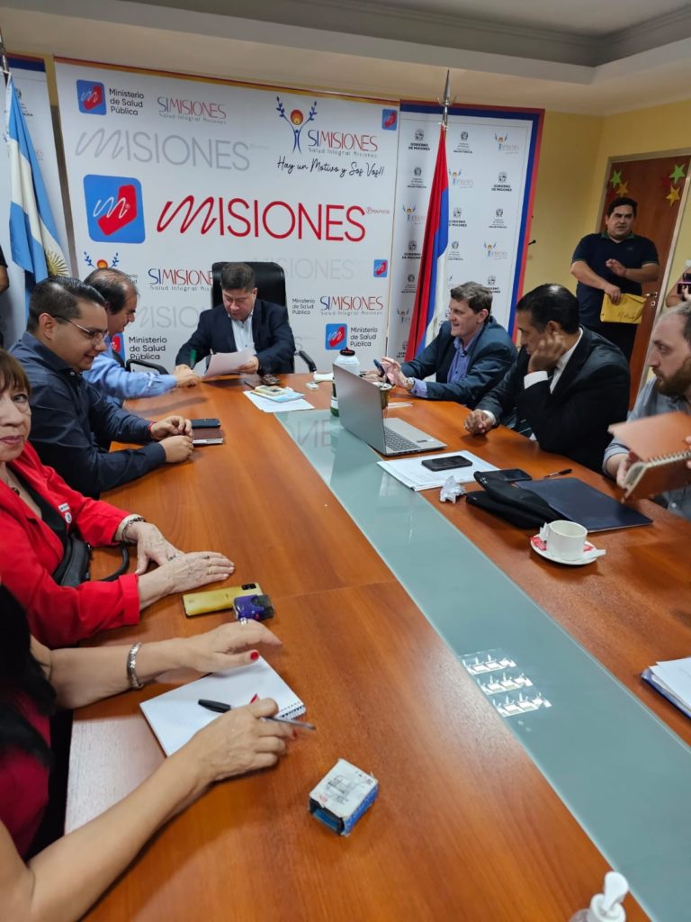 Upcn, CTA y ATE llegan a un acuerdo salarial para agentes de Salud con el Gobierno de Misiones imagen-17