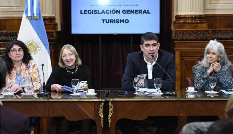 Senado: con consenso del oficialismo y la oposición, dictamen para regular los alquileres temporarios imagen-26