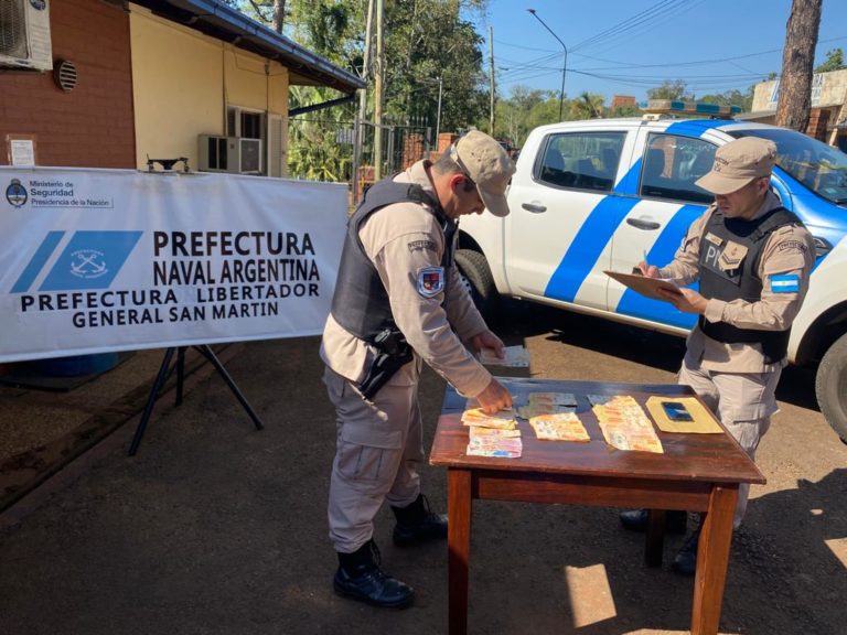 Puerto Rico: automovilista transportaba 60 litros de cocaína líquida cuyo valor supera los $300 millones imagen-10