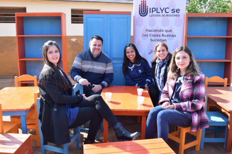 Iplyc Social entregó mobiliario a Neni de Concepción de la Sierra imagen-39