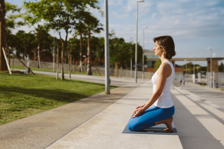 Recomiendan la técnica de respiracion Ujjayi para iniciar el día con energía y concentración imagen-16