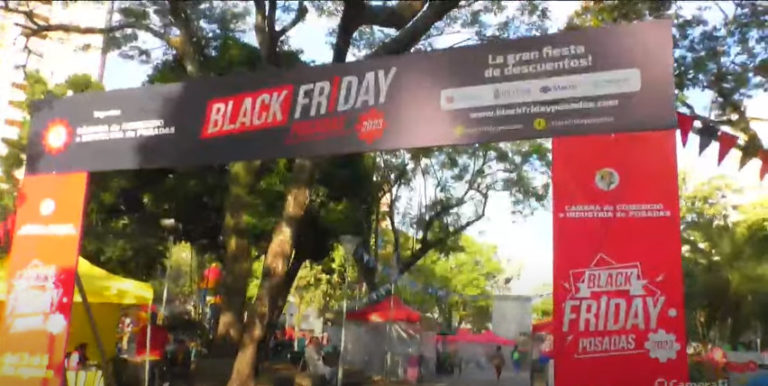 Emprendedores de la plaza San Martín se suman al Black Friday, "es muy bueno poder formar parte de esta propuesta y tener un espacio siempre" señalaron imagen-27