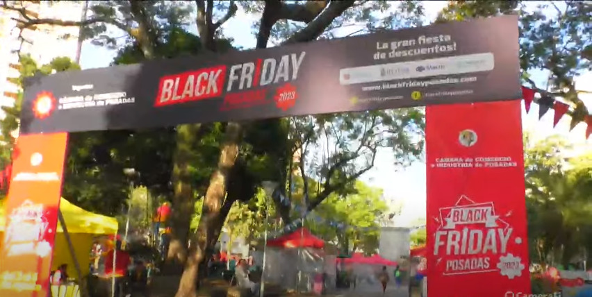 Emprendedores de la plaza San Martín se suman al Black Friday, "es muy bueno poder formar parte de esta propuesta y tener un espacio siempre" señalaron imagen-1