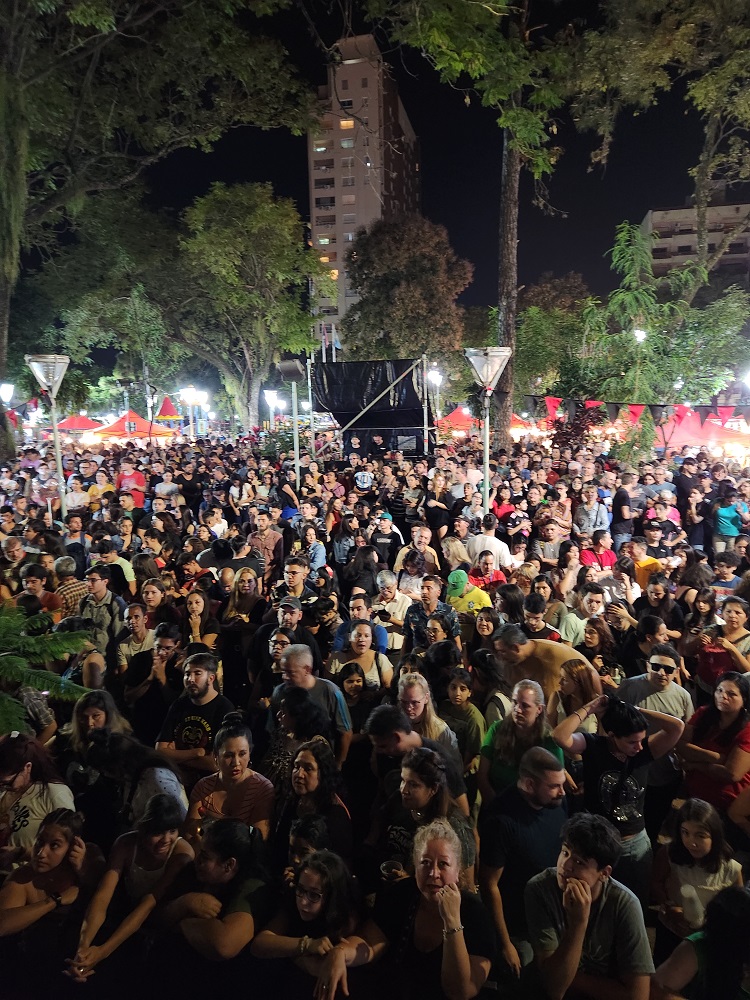 La mitica banda Turf copó y brilló a puro rock en Posadas imagen-2