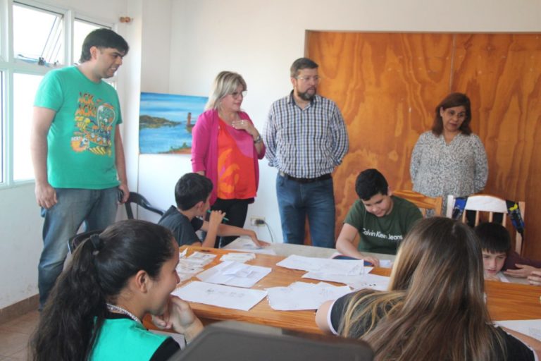 Chicas y chicos de Puerto Piray dan sus primeros pasos en la animación imagen-12