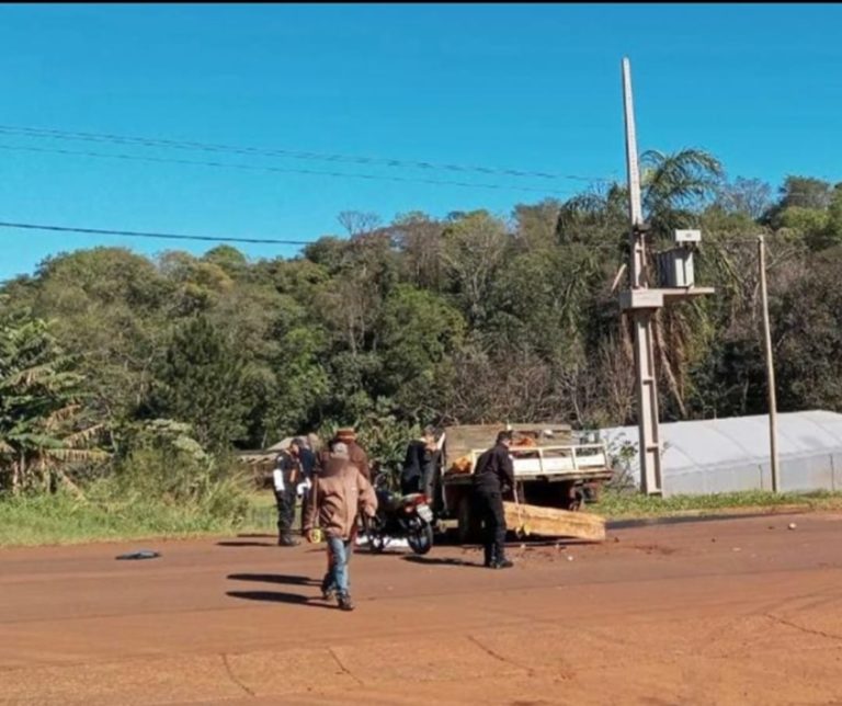 Motociclista falleció tras colisionar con una camioneta en Oberá imagen-41