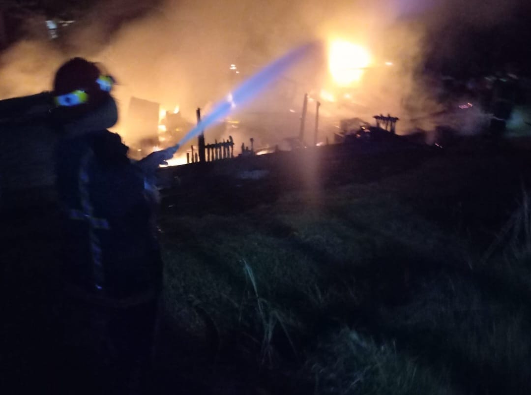Incendio causó daños totales en una vivienda donde funcionaba un merendero de Oberá imagen-2