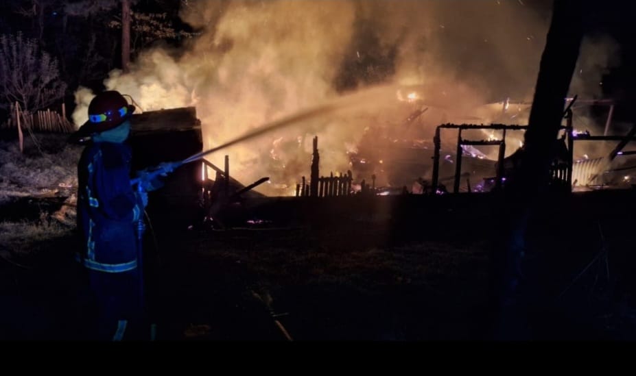 Incendio causó daños totales en una vivienda donde funcionaba un merendero de Oberá imagen-4