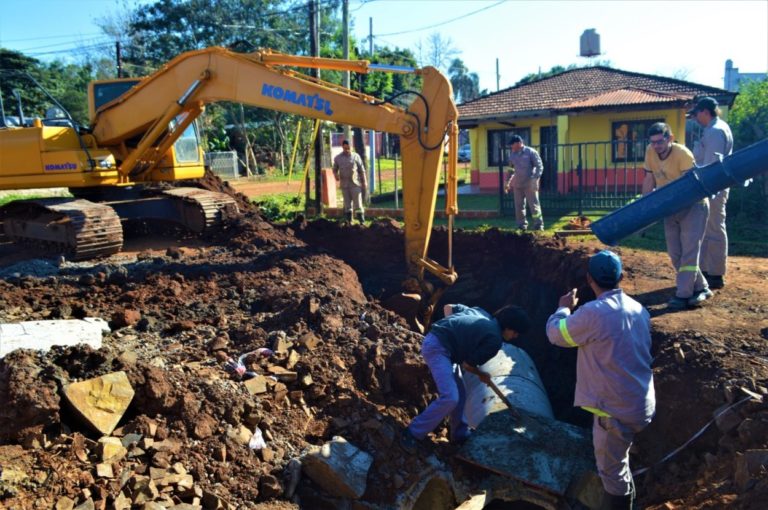 Avanzan obras hidráulicas en barrios del Sur posadeño imagen-24