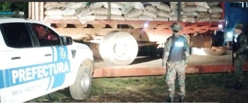 Prefectura secuestró casi 9 toneladas y media de soja en El Soberbio imagen-1