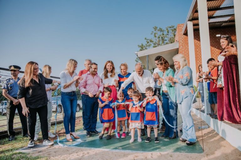 “Necesitamos un Estado presente", remarcó Herrera Ahuad al inaugurar con la ministra Tolosa Paz un EPI en Almafuerte y entregar herramientas en Posadas imagen-37