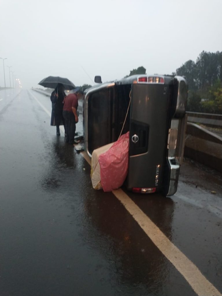 Lesionados tras despiste y vuelco en la ruta 12, acceso a Candelaria imagen-35