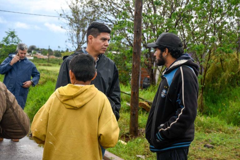 Desarrollo Social continúa el recorrido en zonas afectadas por el temporal y con la asistencia a las familias imagen-21