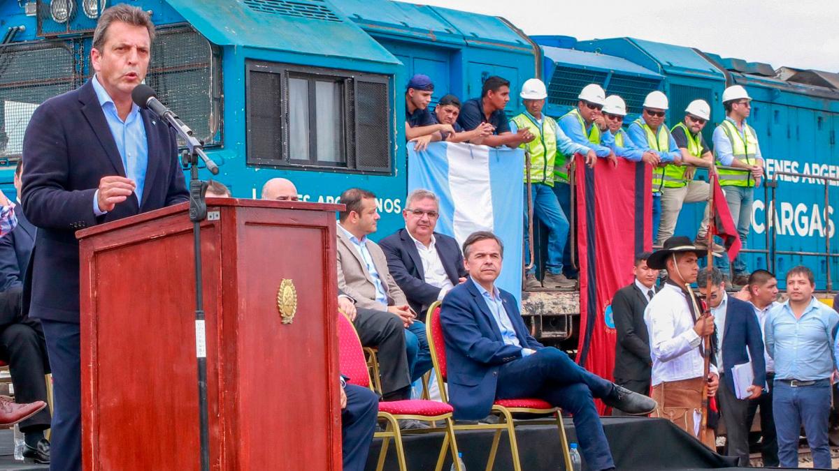 En Salta, Massa dijo que de ser Presidente formará un gobierno "de unidad nacional" y ante Gobernadores del Norte Grande realizó anuncios energéticos para la región imagen-1