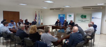 Prohibición del glifosato y la brecha cambiaria, en la agenda de la reunión de referentes de la producción misionera y la Sociedad Rural Argentina imagen-7