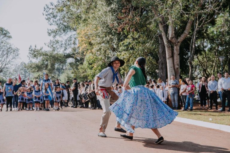 Con la mira en los intereses propios sin dejarse seducir por "cantos de sirena", Misiones avanza imagen-20