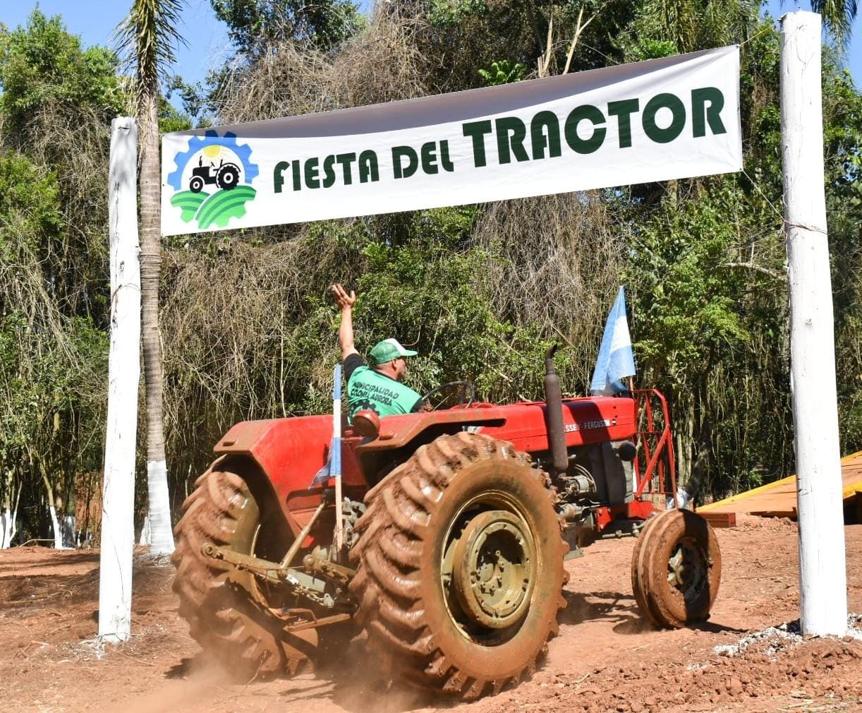 Colonia Aurora se prepara para la Tercera Fiesta del Tractor imagen-1