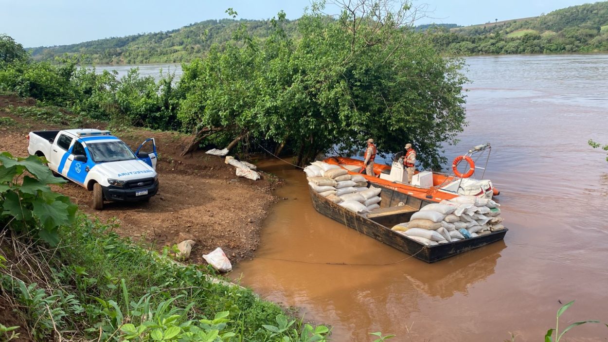 Prefectura secuestró más de 9 toneladas de soja en El Soberbio imagen-2