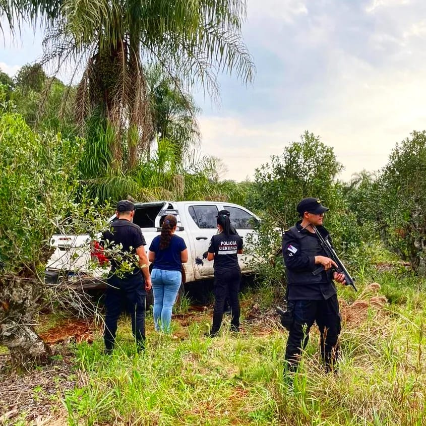 En patrullajes rurales, se recuperó una camioneta robada en San Pedro imagen-2