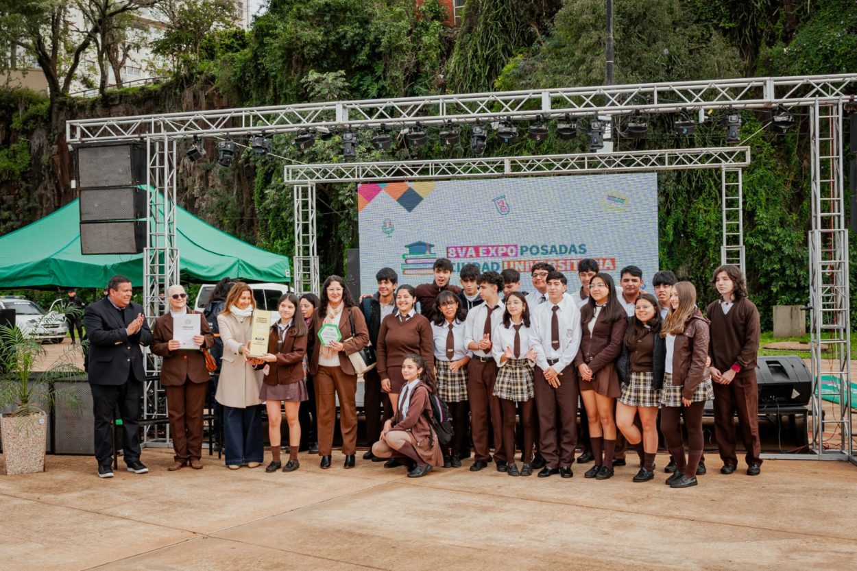 Entregaron premios a ganadores del Concurso de Reciclaje Estudiantil imagen-4