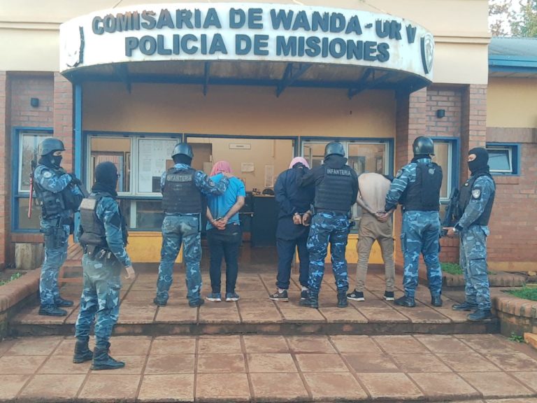 La Policía puso fin a una organización criminal dedicada a salideras y robos de vehículos en la zona norte de Misiones imagen-1