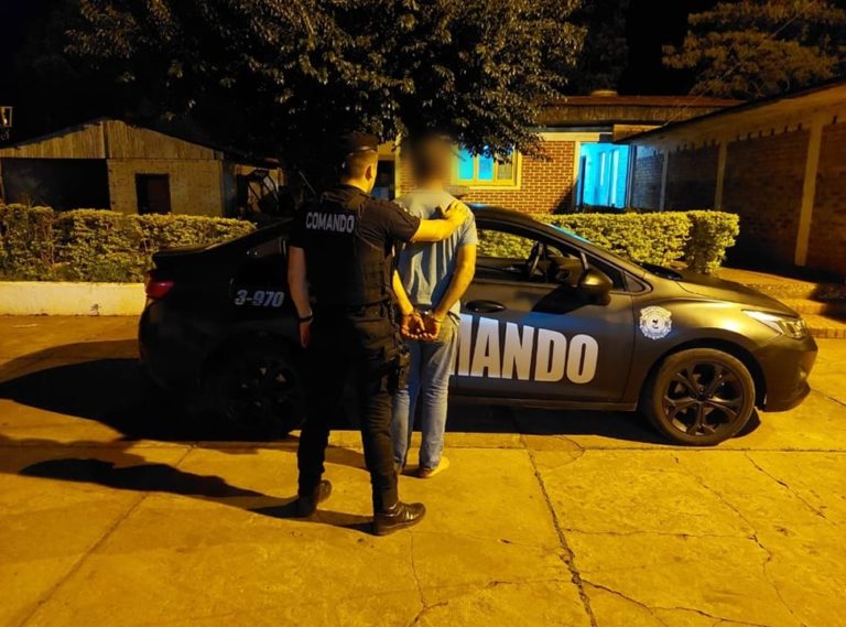 Campo Viera: La Policía detuvo a un hombre que intentó atropellar a su pareja y la agredió físicamente  imagen-45