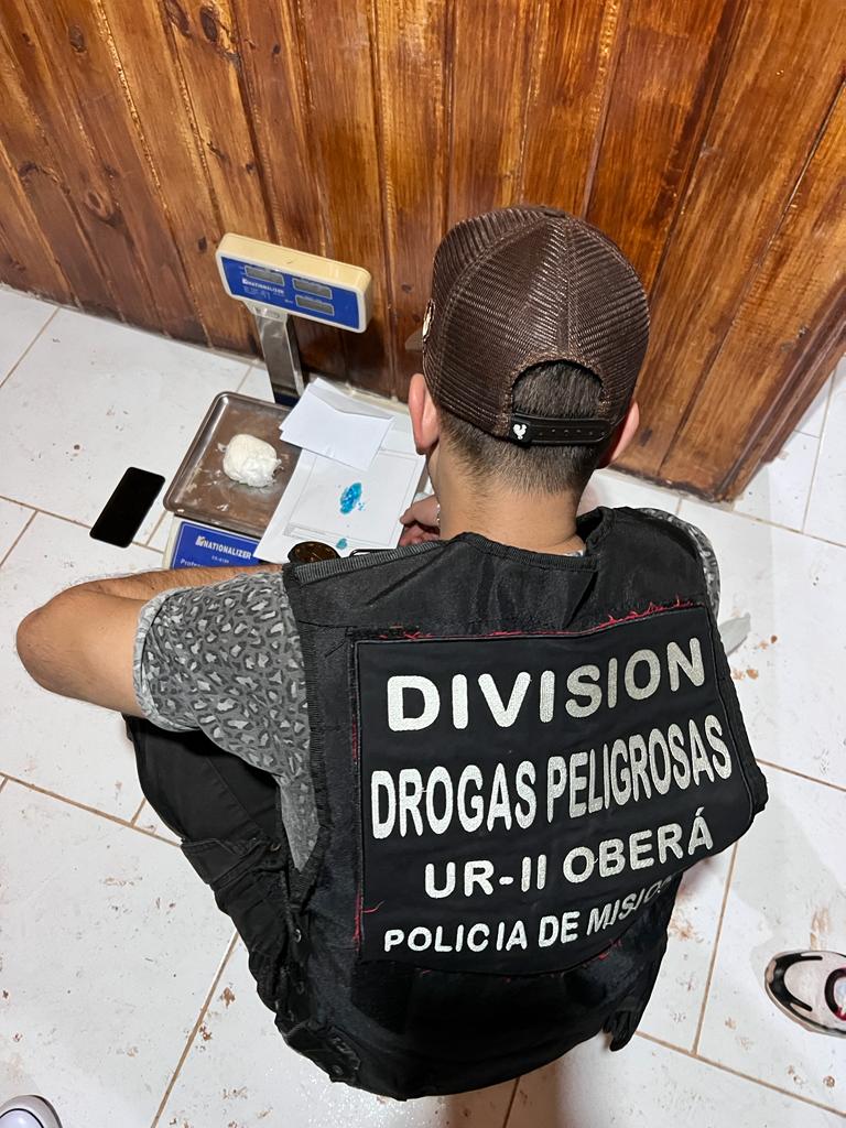 Cayeron por un robo a mano armada y en su casa la policía halló cocaína imagen-4