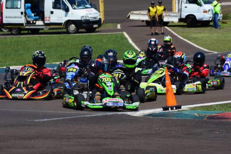 Karting: la sexta fecha dejó grandes espectáculos en Posadas imagen-32