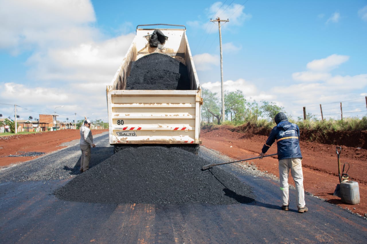 Ejecutan tareas de asfalto en Itaembé Guazú imagen-1