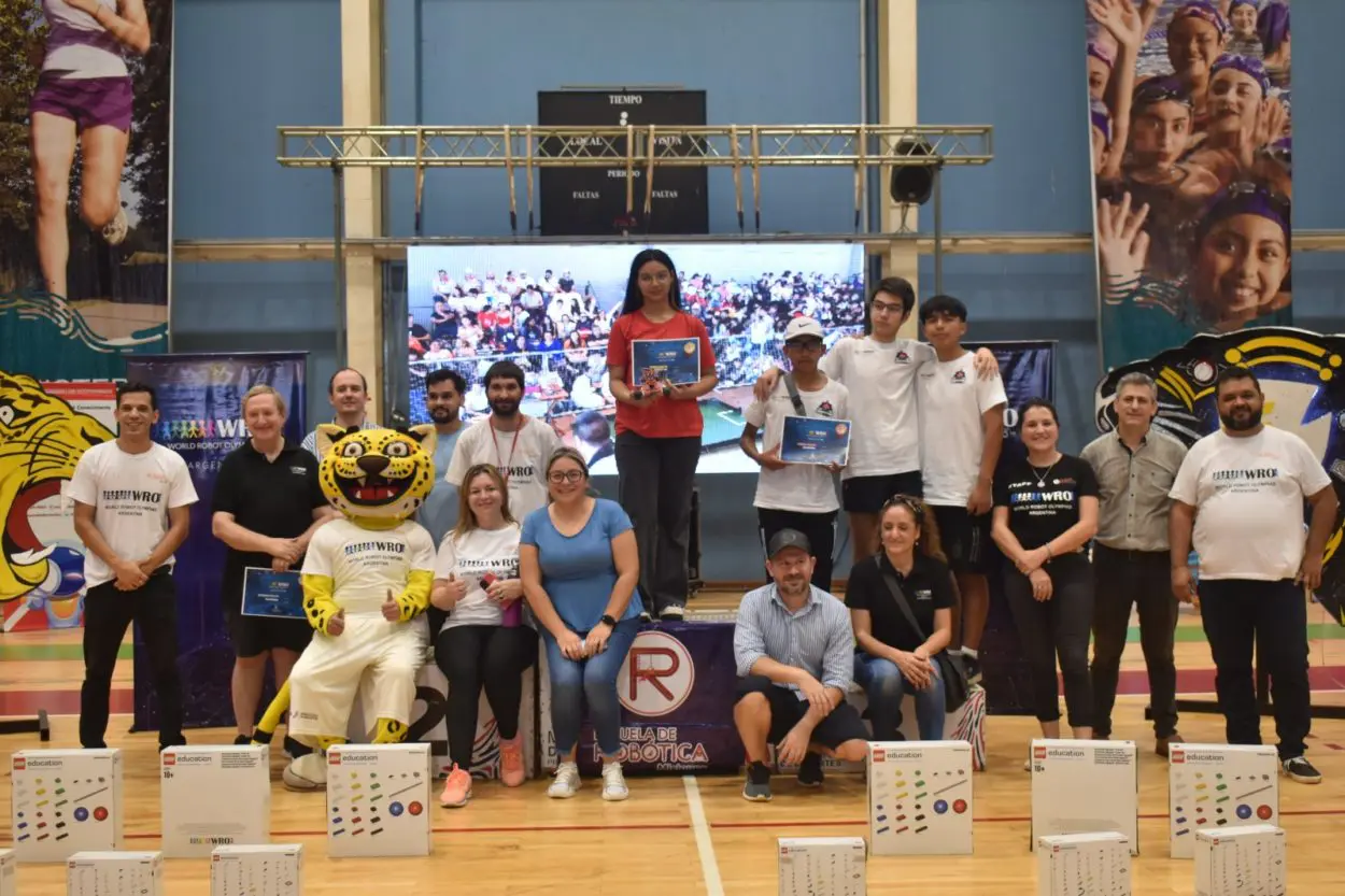 Rumbo a Panamá: más de mil personas presenciaron en Posadas la Final Nacional de la Olimpíada Mundial de Robótica imagen-4