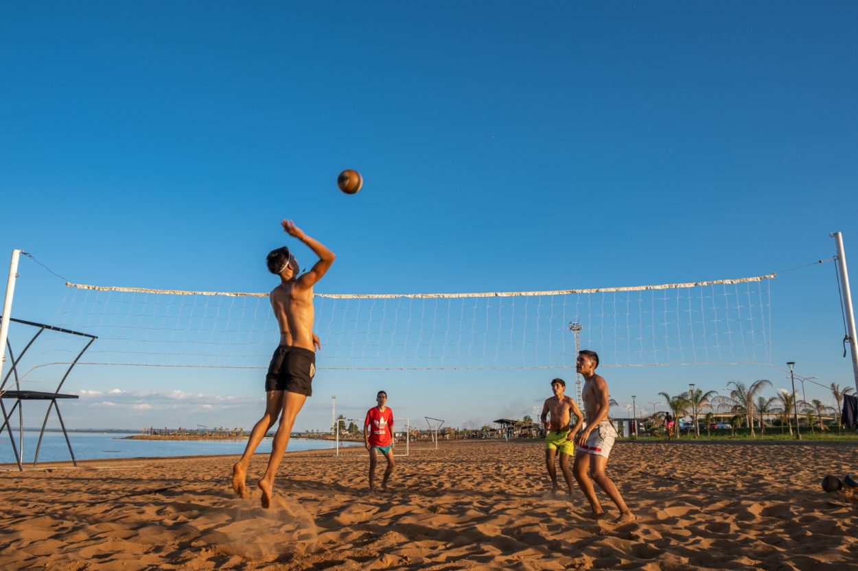 Amplia gama de actividades deportivas a orillas del Paraná imagen-1