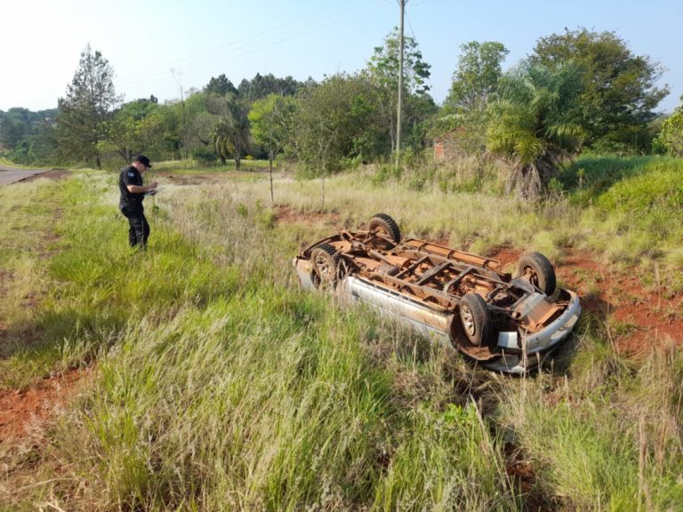 Despiste y vuelco vehicular en la ruta 5, un lesionado imagen-14