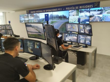 Centro Integral de Operaciones 911, único en el NEA por su capacidad de monitoreo en tiempo real de más de 2 mil cámaras imagen-2