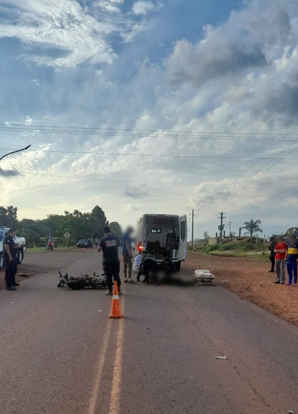 La Policía busca a camionero brasileño que tras impactar contra un motociclista huyó del lugar imagen-2