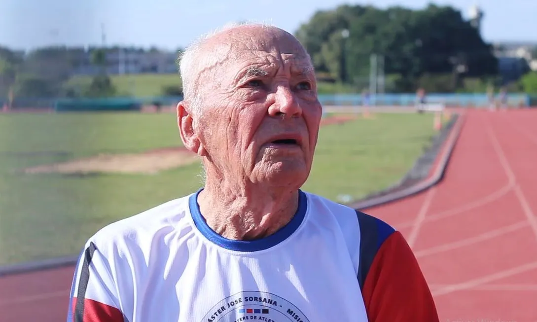 "Para el deporte no hay edad" señala el atleta de 92 años que participa del Campeonato de Atletismo en Pista imagen-2