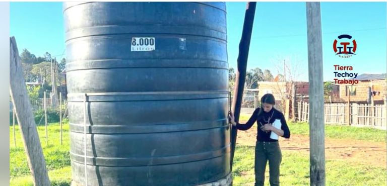 Reclaman provisión de agua potable para familias del barrio Cruz del Sur imagen-31