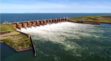 La tensión entre Argentina y Paraguay por la hidrovía crece y se traslada a Yacyretá imagen-10