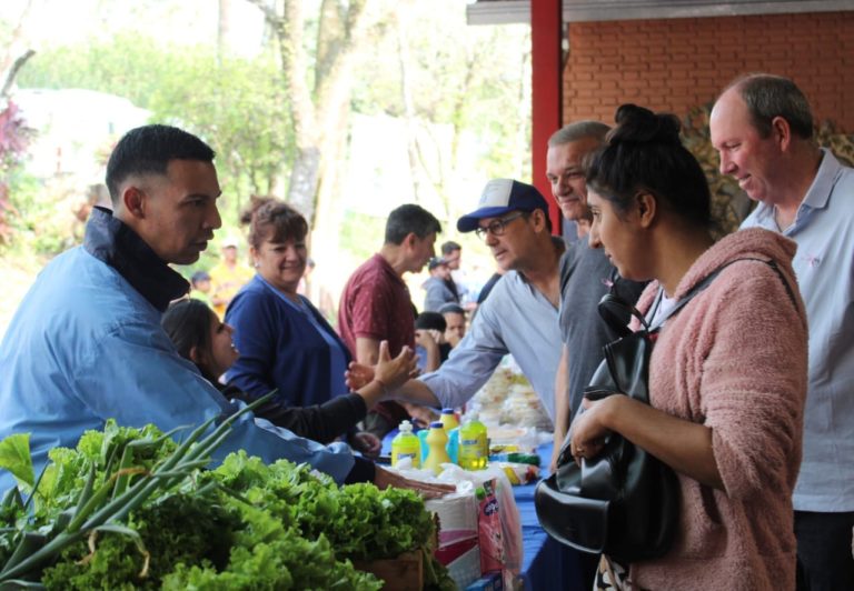 Con gran convocatoria el Mercadito Solidario del P.A.S. que desembarcó en Oberá imagen-38