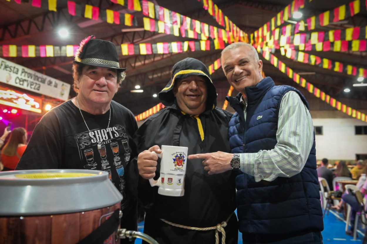Arce: "Nos pone muy felices ver cómo la Fiesta Provincial de la Cerveza se fortalece con los años" imagen-1