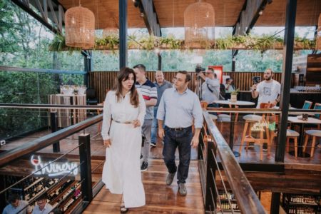 Herrera Ahuad visitó Puerto Iguazú, recorrió un paseo gastronómico y destacó el apoyo a las políticas públicas imagen-10