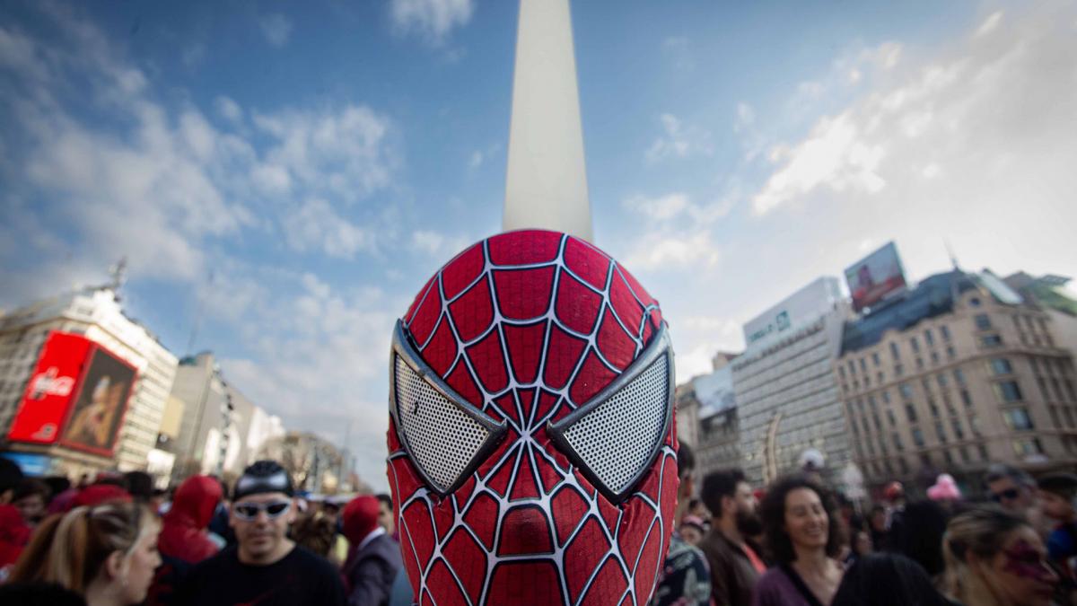 Más de 1.000 personas disfrazadas de Spider-man en el Obelisco superaron un récord Guinnes imagen-1