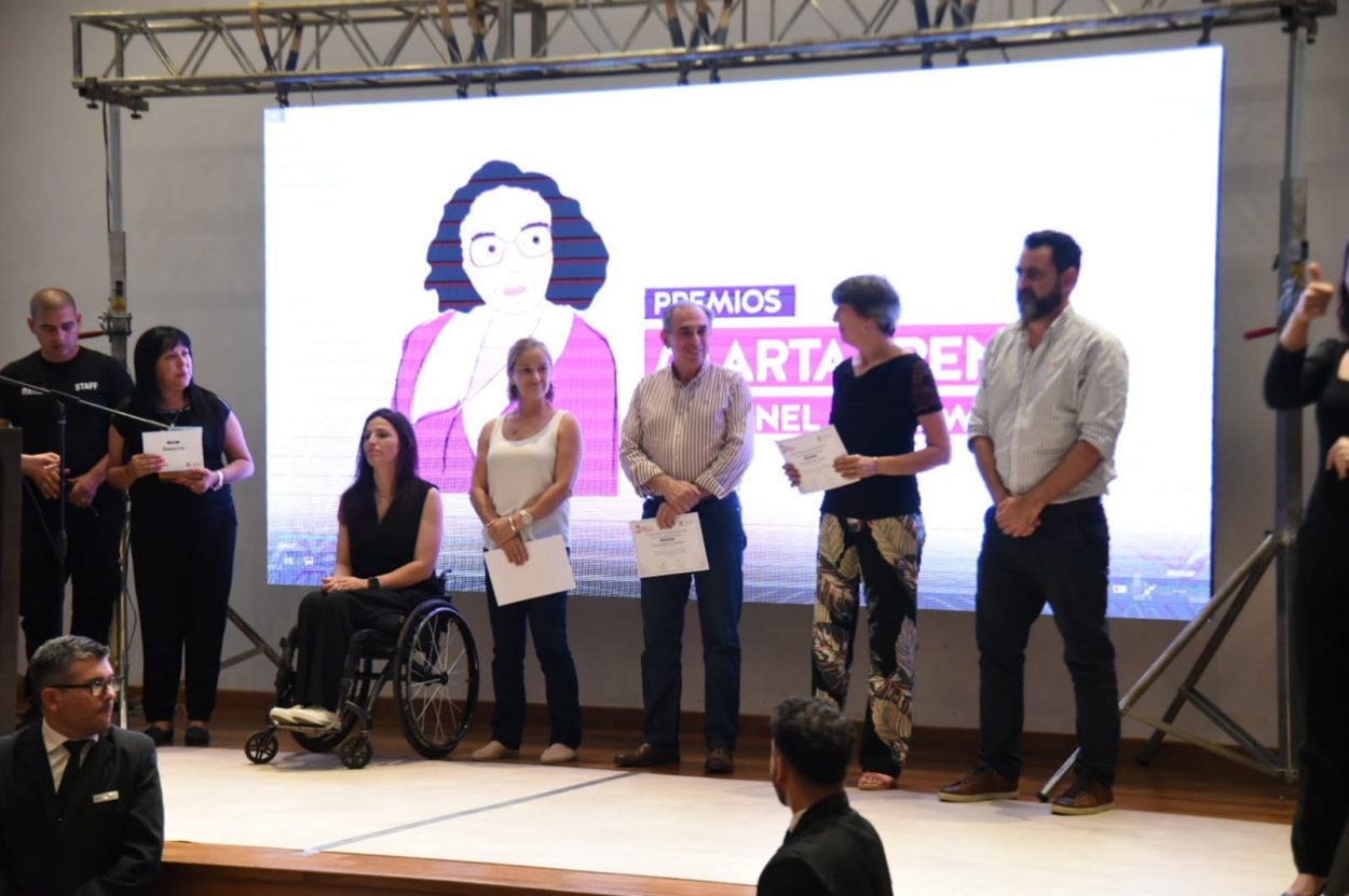 Otorgaron los premios municipales “Marta Irene Coronel de Sawaya” 2023 imagen-1