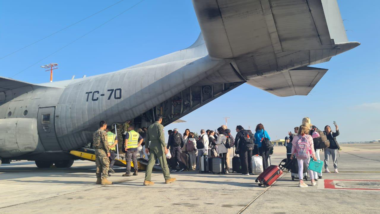 Comenzó la evacuación de los argentinos que se encuentran en Israel imagen-1