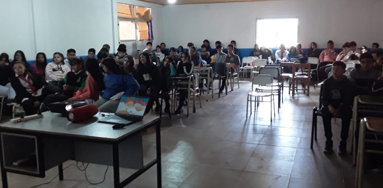 El programa Juego Responsable brindó una charla de prevención a más de 120 alumnos de Santo Pipó  imagen-2