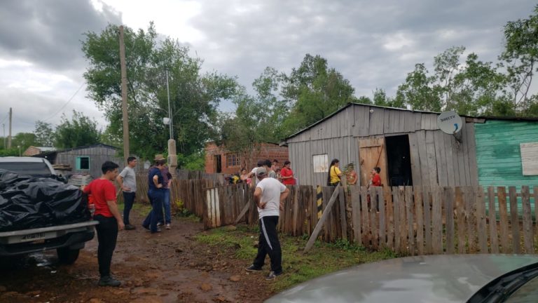 Asisten a vecinos afectados por tormentas en Zona Capital y Mártires imagen-12