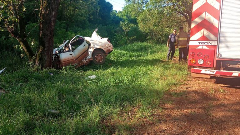 Fallecieron dos hombres tras un despiste vehicular en Santo Pipo imagen-1