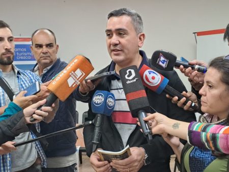 El ministro Arrúa destacó la participación de Misiones en la FIT y comentó sobre la construcción de una ruta directa entre Resistencia e Iguazú imagen-9